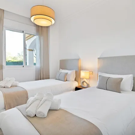 Ivory Banus - Luxury & Prime Location Apartment Marbella